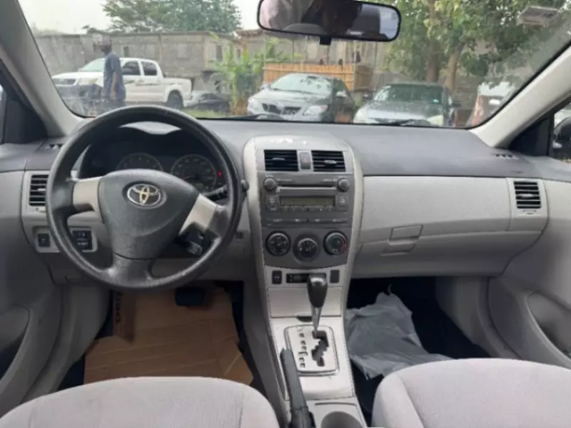 Toyota Corolla   - 2012