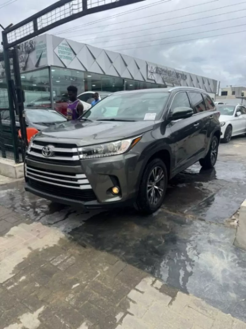 Toyota Highlander - 2017