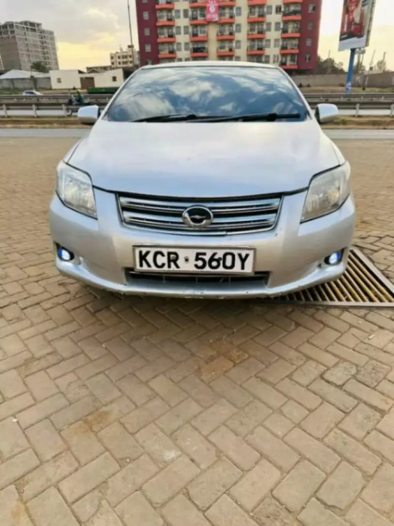 Toyota Axio    - 2011