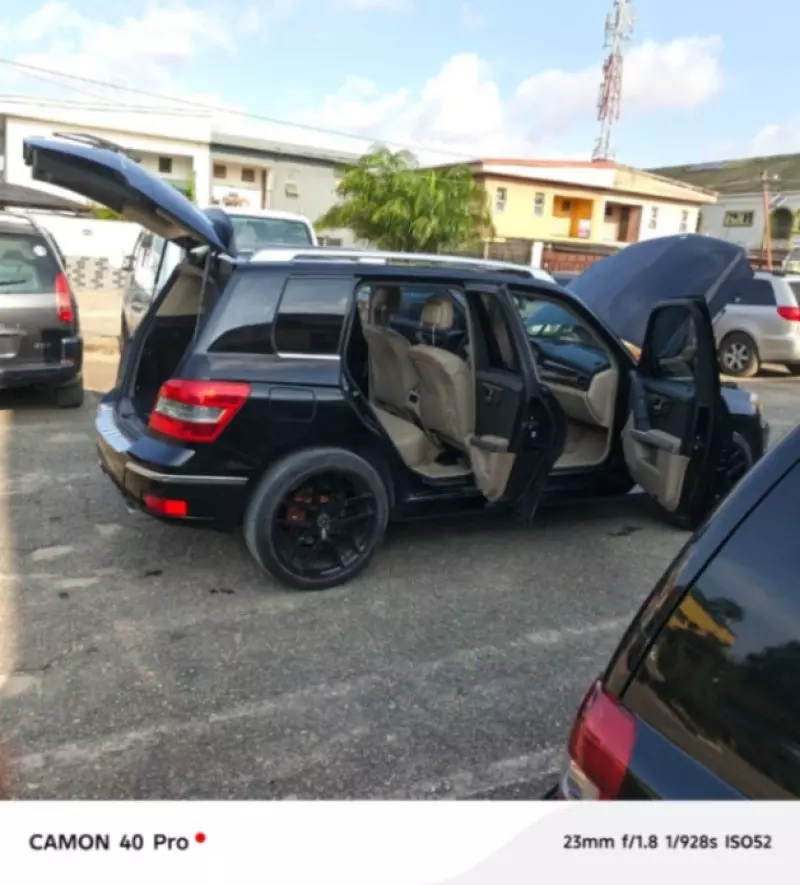 Mercedes-Benz GLK 350   - 2010