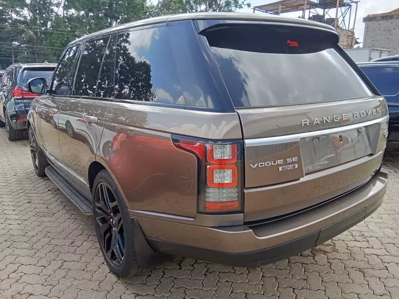Land Rover Range Rover Vogue   - 2014
