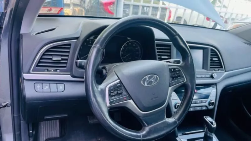 Hyundai Elantra   - 2017