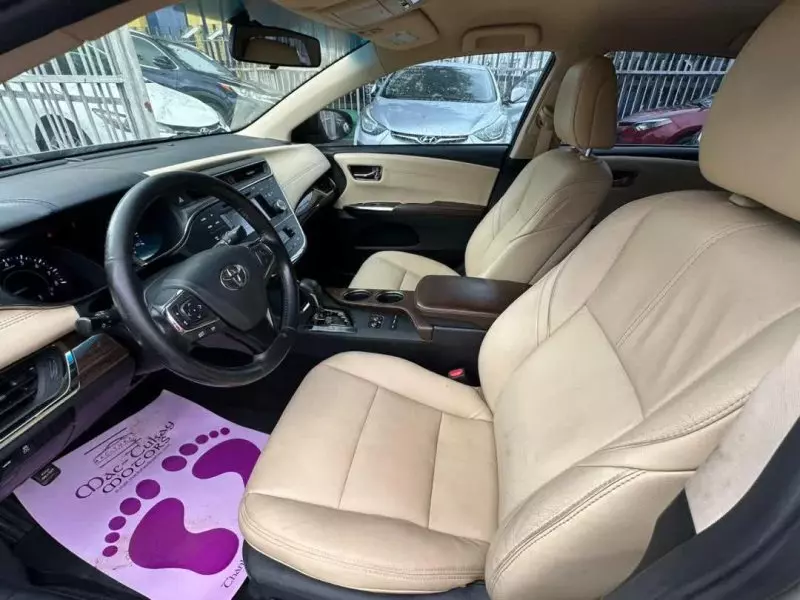 Toyota Avalon   - 2015