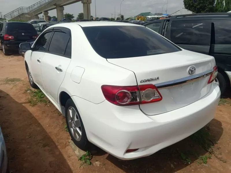 Toyota Corolla   - 2013