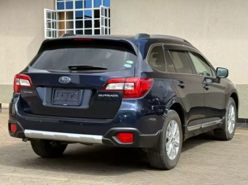 Subaru Outback   - 2018