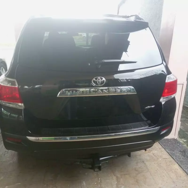 Toyota Highlander   - 2010