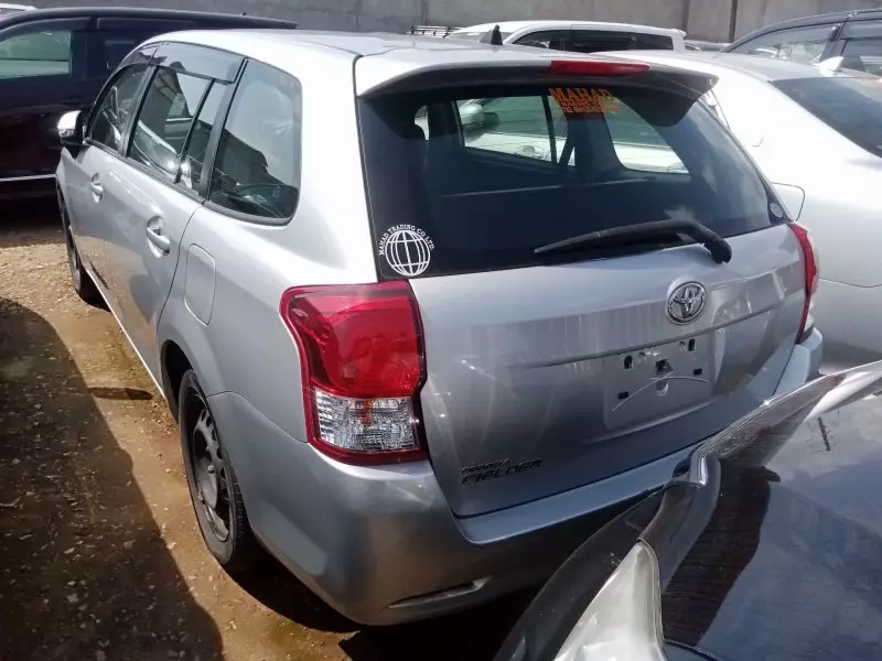 Toyota Fielder    - 2012