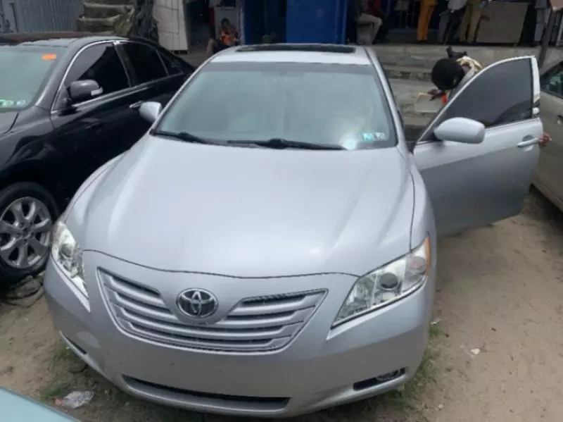 Toyota Camry   - 2007