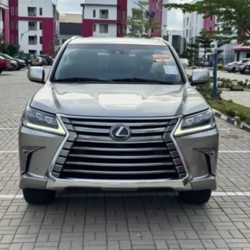 Lexus LX   - 2018