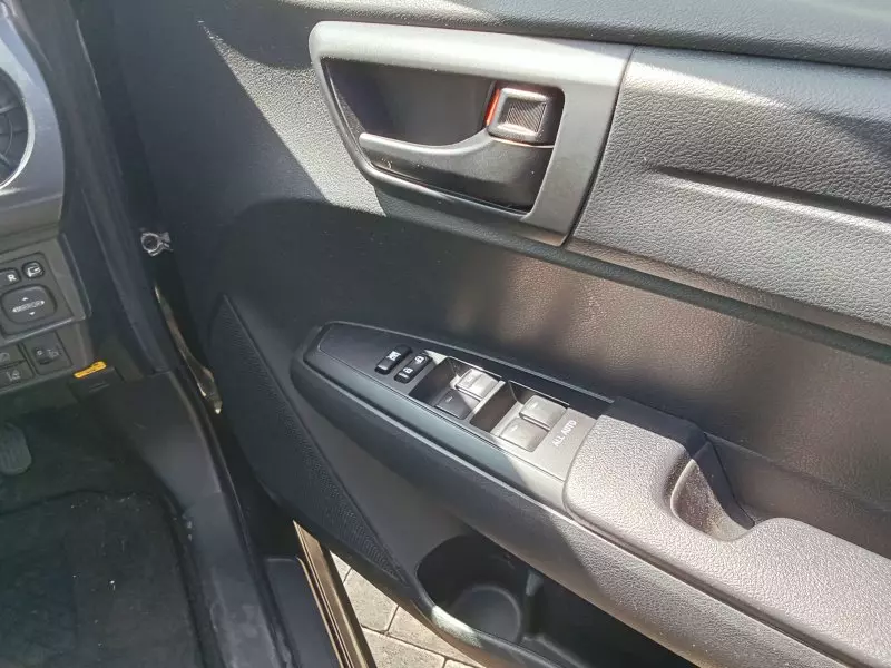 Toyota Axio    - 2017
