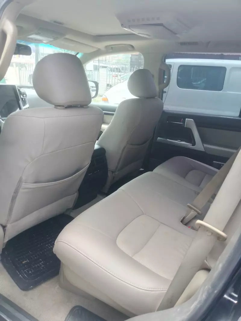 Toyota Land Cruiser Prado VX.L   - 2010