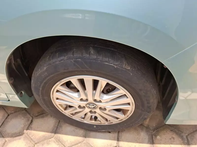 Toyota Noah   - 2016