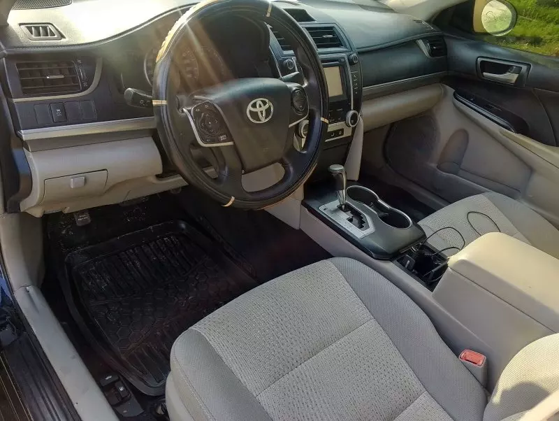 Toyota Camry   - 2013