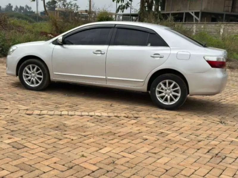 Toyota Premio    - 2009