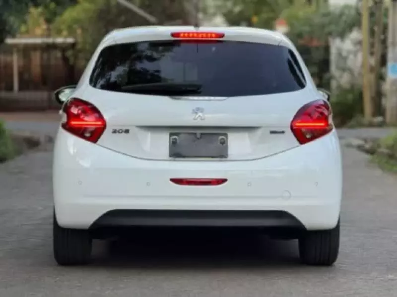 Peugeot 208   - 2018