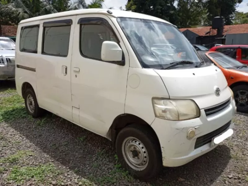 Toyota Town Ace   - 2012