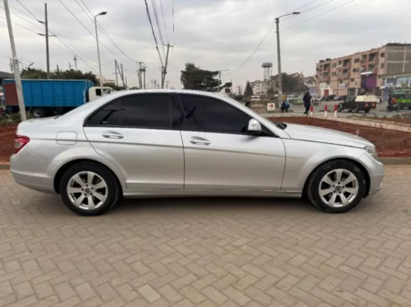Mercedes-Benz C 200   - 2007