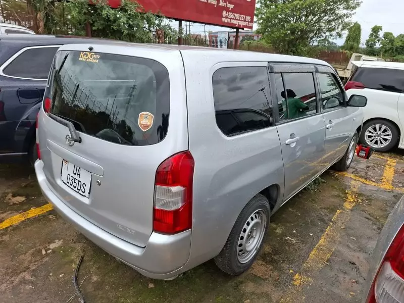 Toyota Probox    - 2016