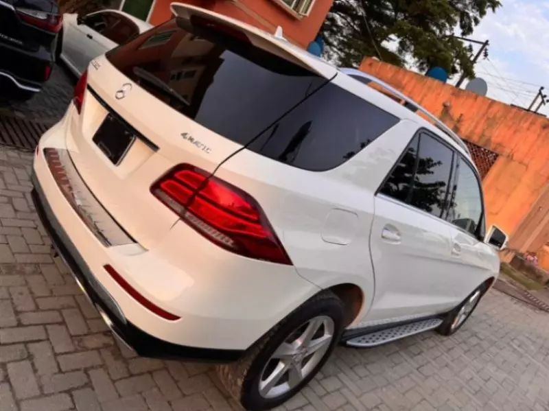 Mercedes-Benz GLE 350   - 2017
