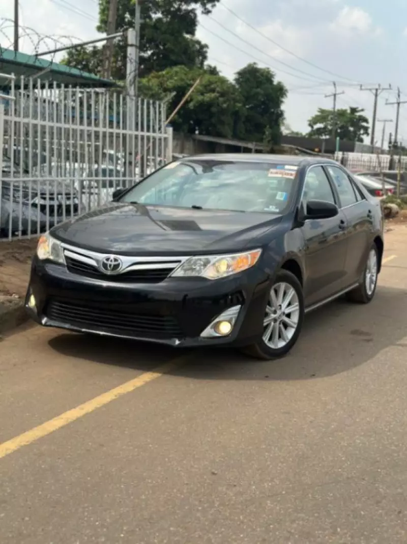 Toyota Camry   - 2013