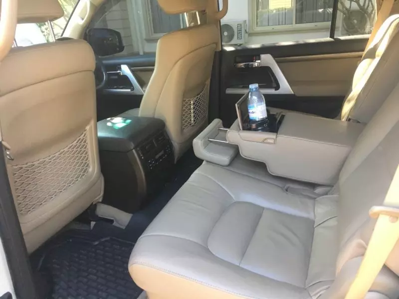 Toyota Landcruiser  V8   - 2010