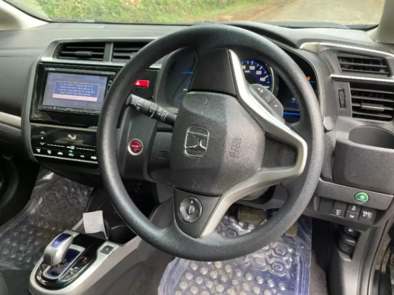 Honda Fit Hybrid    - 2016