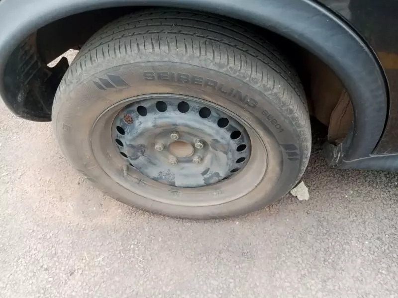 Nissan Juke   - 2012