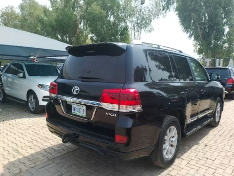 Toyota Land Cruiser   - 2015