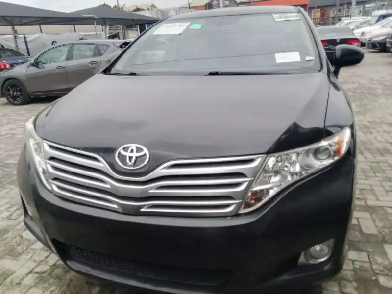 Toyota Venza   - 2012