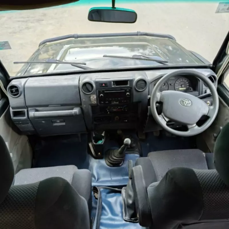 Toyota Land Cruiser   - 2014