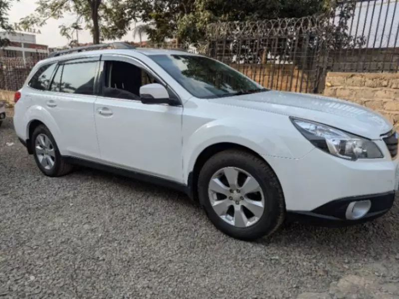 Subaru Outback   - 2012
