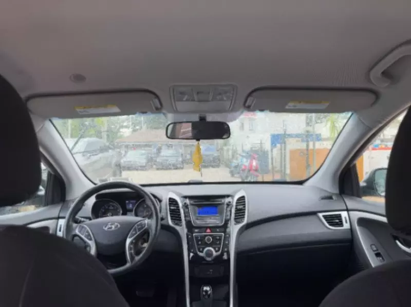 Hyundai Elantra   - 2016