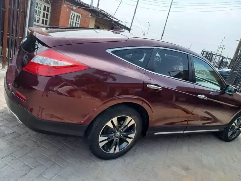 Honda Crosstour   - 2014