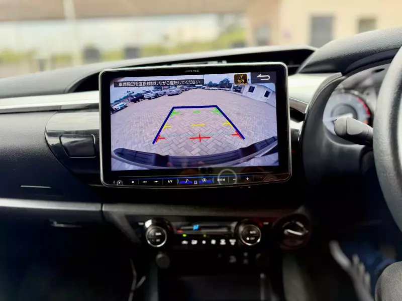 Toyota Hilux    - 2021