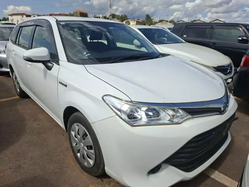Toyota Fielder hybrid    - 2016