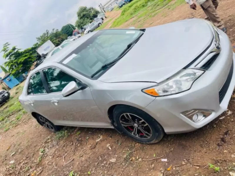 Toyota Camry   - 2012