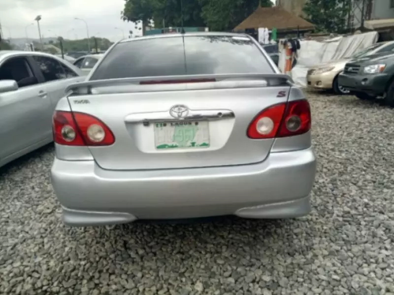 Toyota Corolla Sport   - 2006
