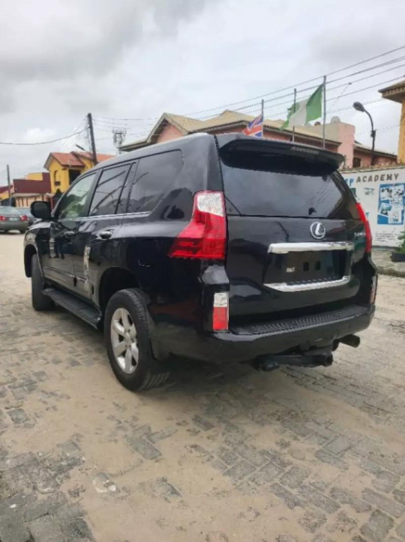 Lexus GX 460   - 2012