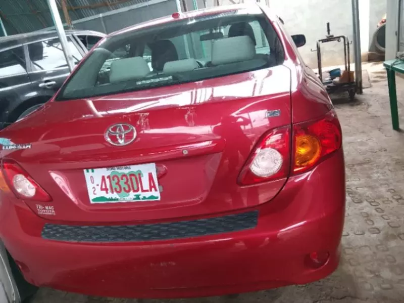 Toyota Corolla   - 2010