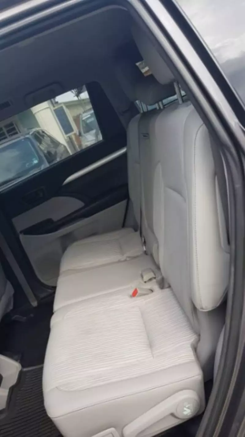 Toyota Highlander   - 2015