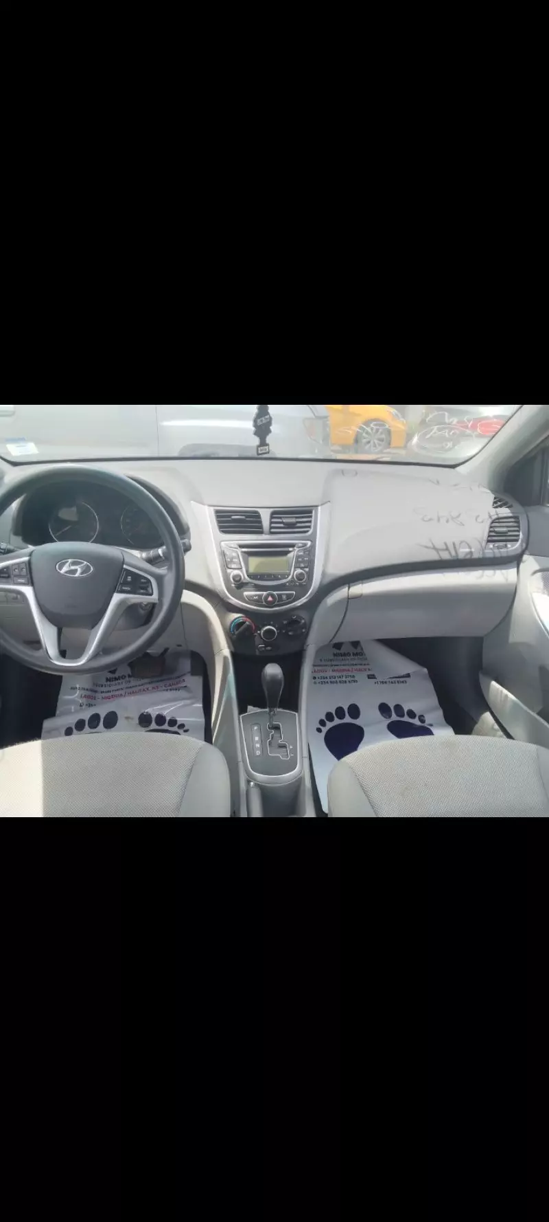 Hyundai Accent   - 2011