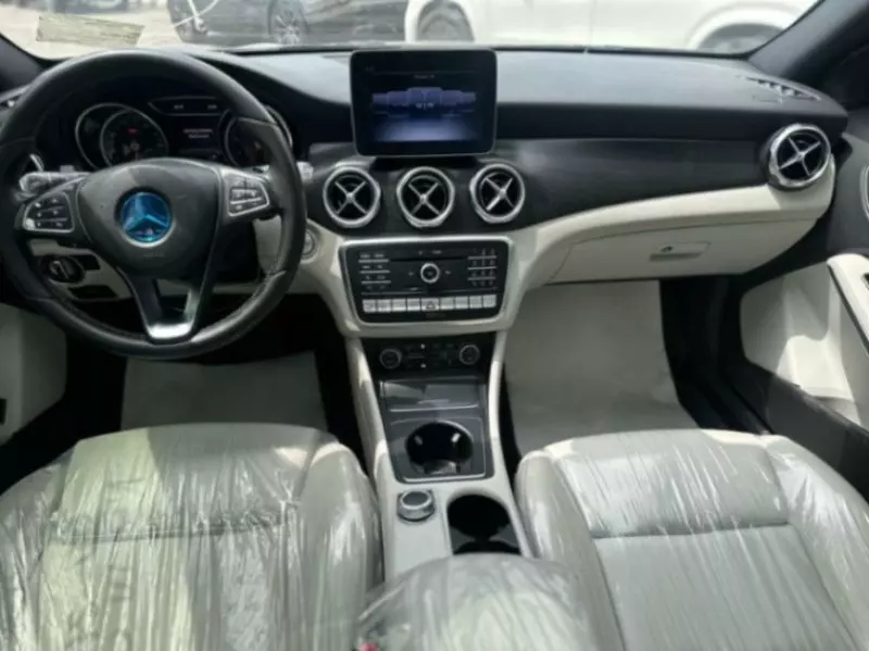 Mercedes-Benz CLA 250   - 2018