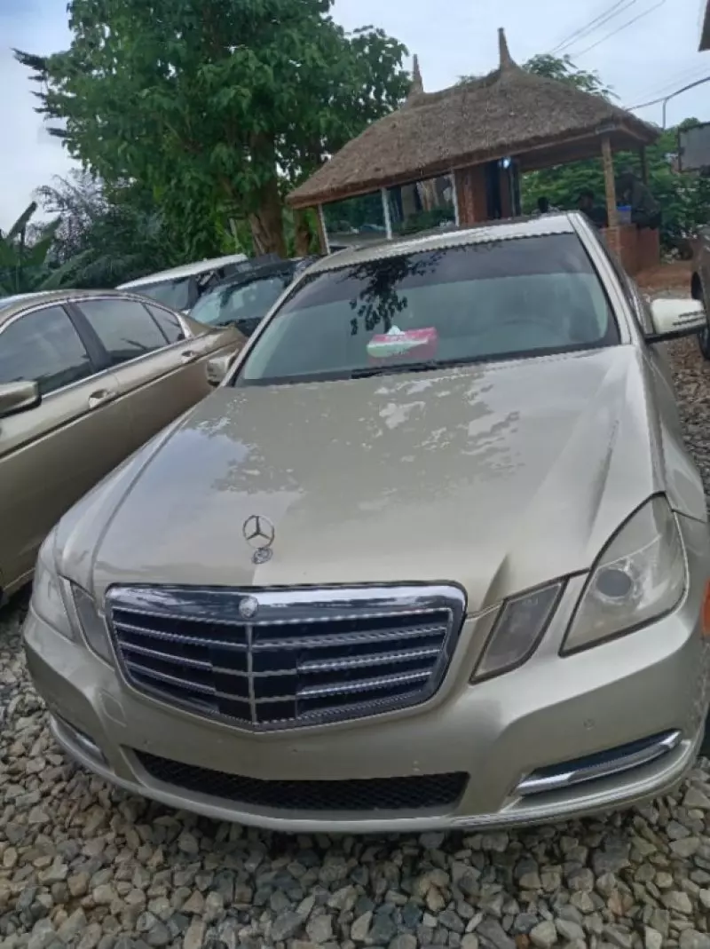 Mercedes-Benz E 350   - 2010