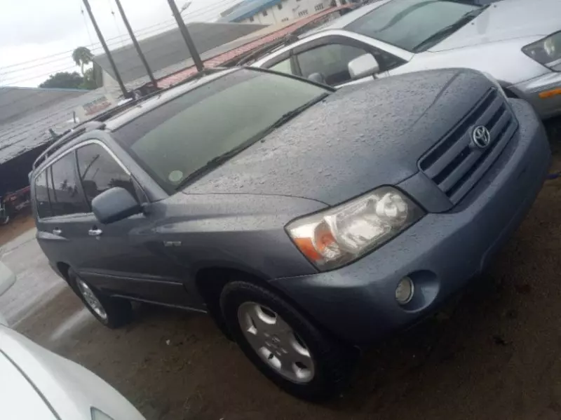 Toyota Highlander   - 2005