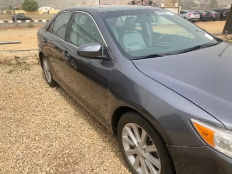 Toyota Camry   - 2012