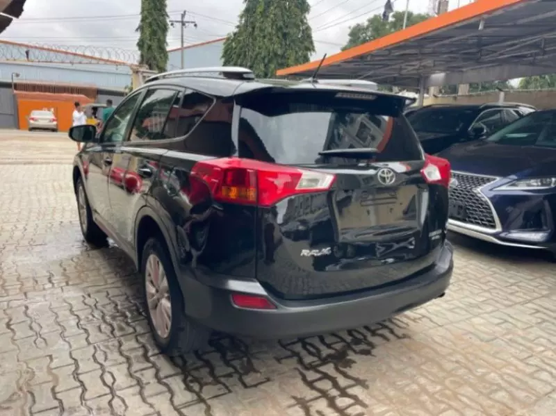 Toyota RAV 4   - 2014