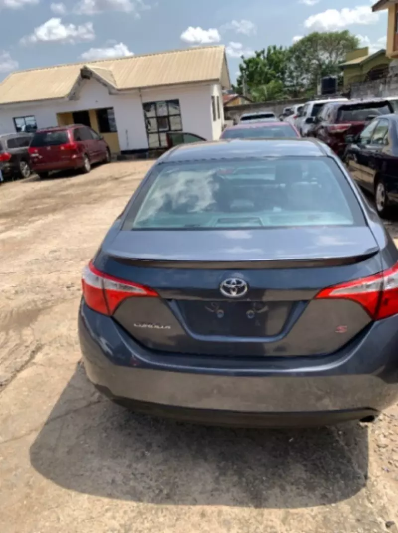 Toyota Corolla   - 2015