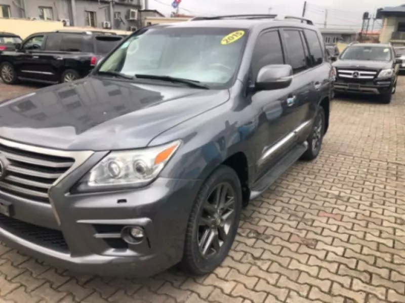 Lexus LX 570   - 2015
