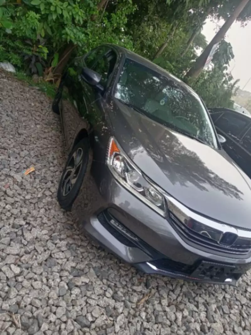 Honda Accord   - 2017