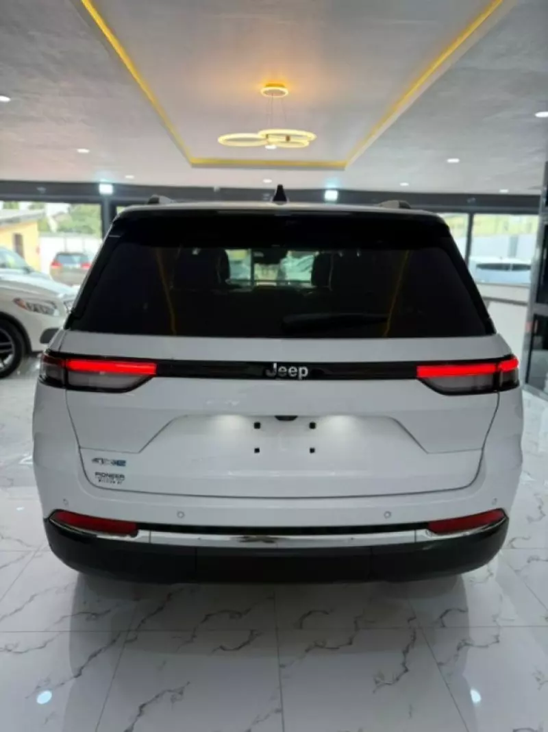 JEEP Grand Cherokee   - 2024